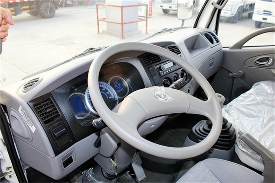 Tay lái trái Xe tải chở hàng nhẹ điện diesel 4x2 5 tấn Tải trọng 245N.m