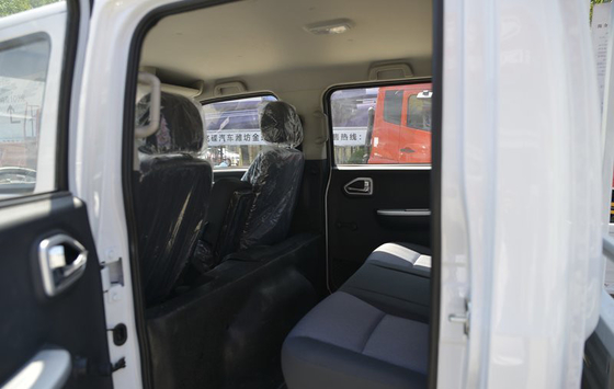 Xe tải chở hàng hạng nhẹ 4,5T 4x2 Động cơ diesel Xe tải nhỏ chở hàng đôi 5 chỗ