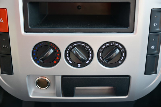 Động cơ Isuzu 3,4M Xe tải chở hàng hạng nhẹ 4x2 Bánh lái Euro 2 Khí thải Euro 4