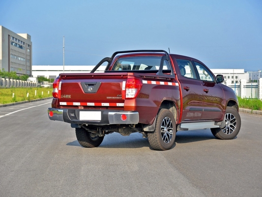 Xe bán tải nhẹ 4x4 chuyên chở hàng hóa 2m Ghế da Chiều dài cơ sở 3500mm