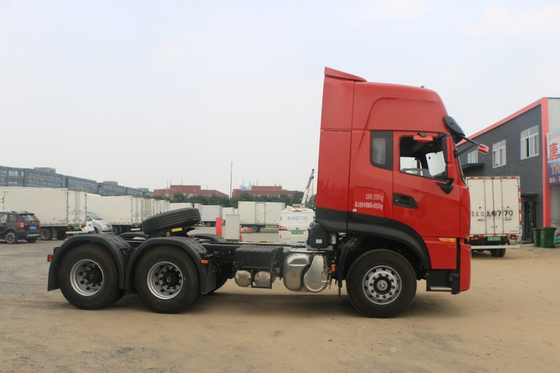 Xe đầu kéo diesel Dongfeng 560hp Mô-men xoắn cực đại 2650N.m để vận chuyển hàng hóa