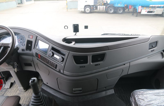 Máy kéo động cơ diesel 560HP Khí thải Euro 6 Đầu máy kéo Dongfeng