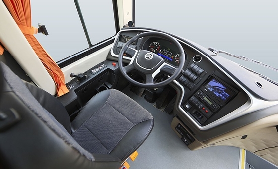 Xe đưa đón trường học tự động 47 chỗ ngồi Số dặm 380KM Tay lái trái