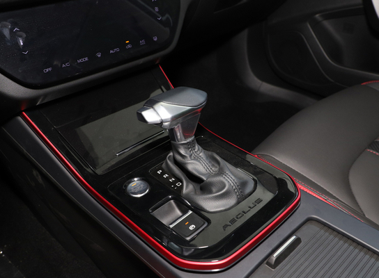 Xe Dongfeng SUV 5 Chỗ 150HP Có Cửa Sổ Trời Toàn Cảnh